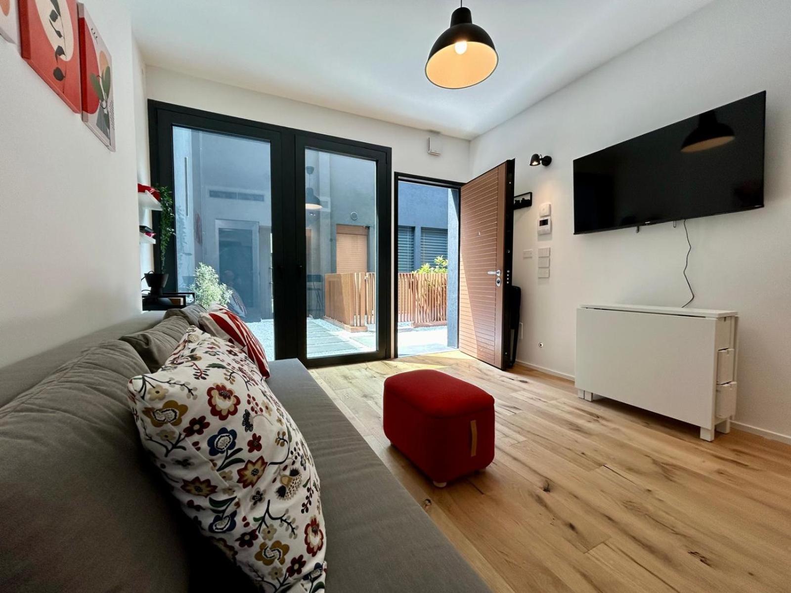 Kibilu Luxury Apt With Terrace, Isola District And Near Garibaldi Station Milan Bagian luar foto