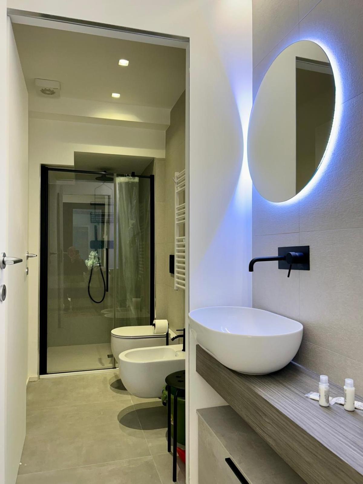 Kibilu Luxury Apt With Terrace, Isola District And Near Garibaldi Station Milan Bagian luar foto