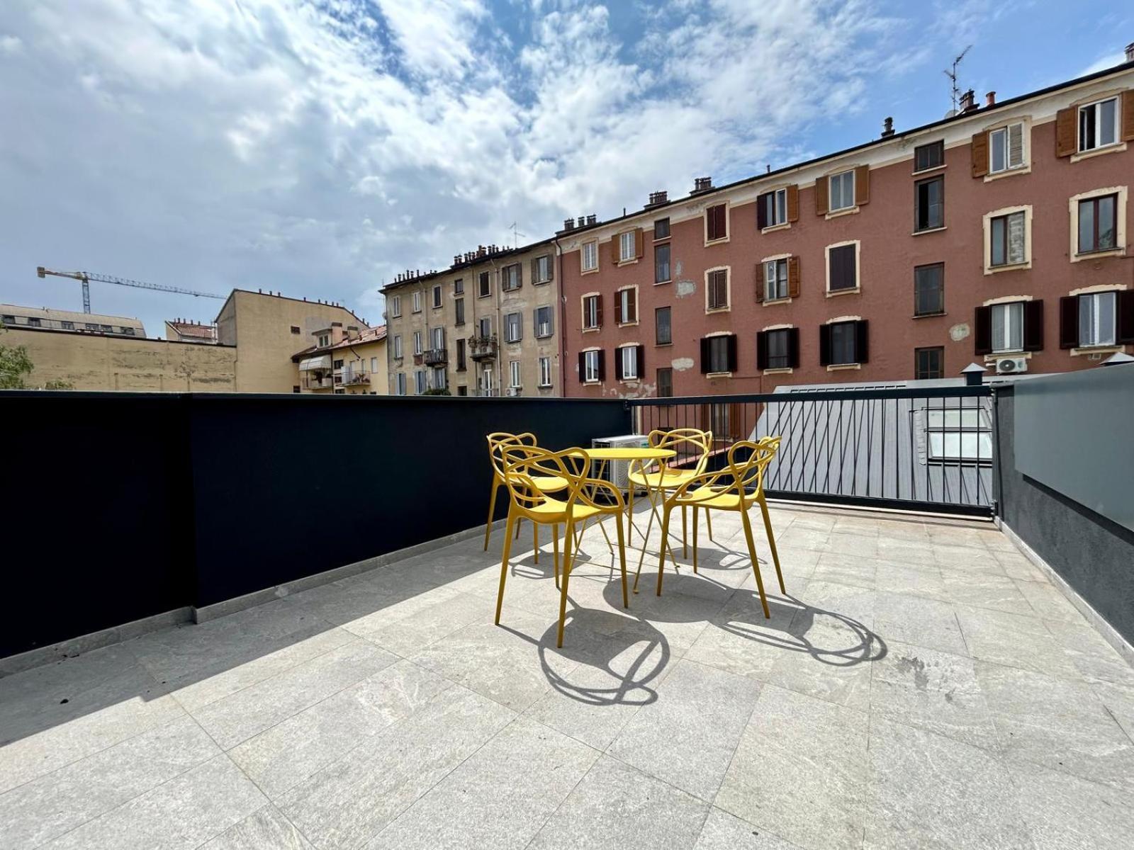Kibilu Luxury Apt With Terrace, Isola District And Near Garibaldi Station Milan Bagian luar foto