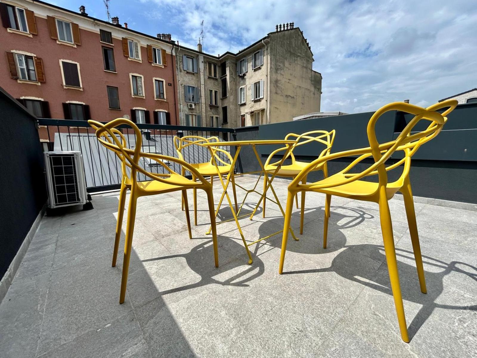 Kibilu Luxury Apt With Terrace, Isola District And Near Garibaldi Station Milan Bagian luar foto